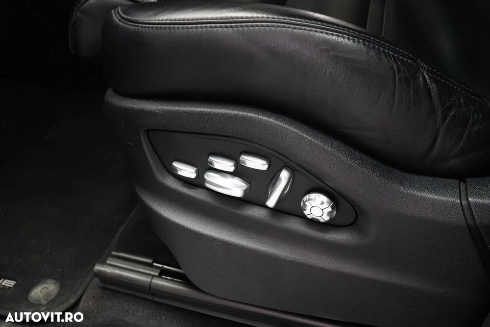 Porsche Cayenne S - 17