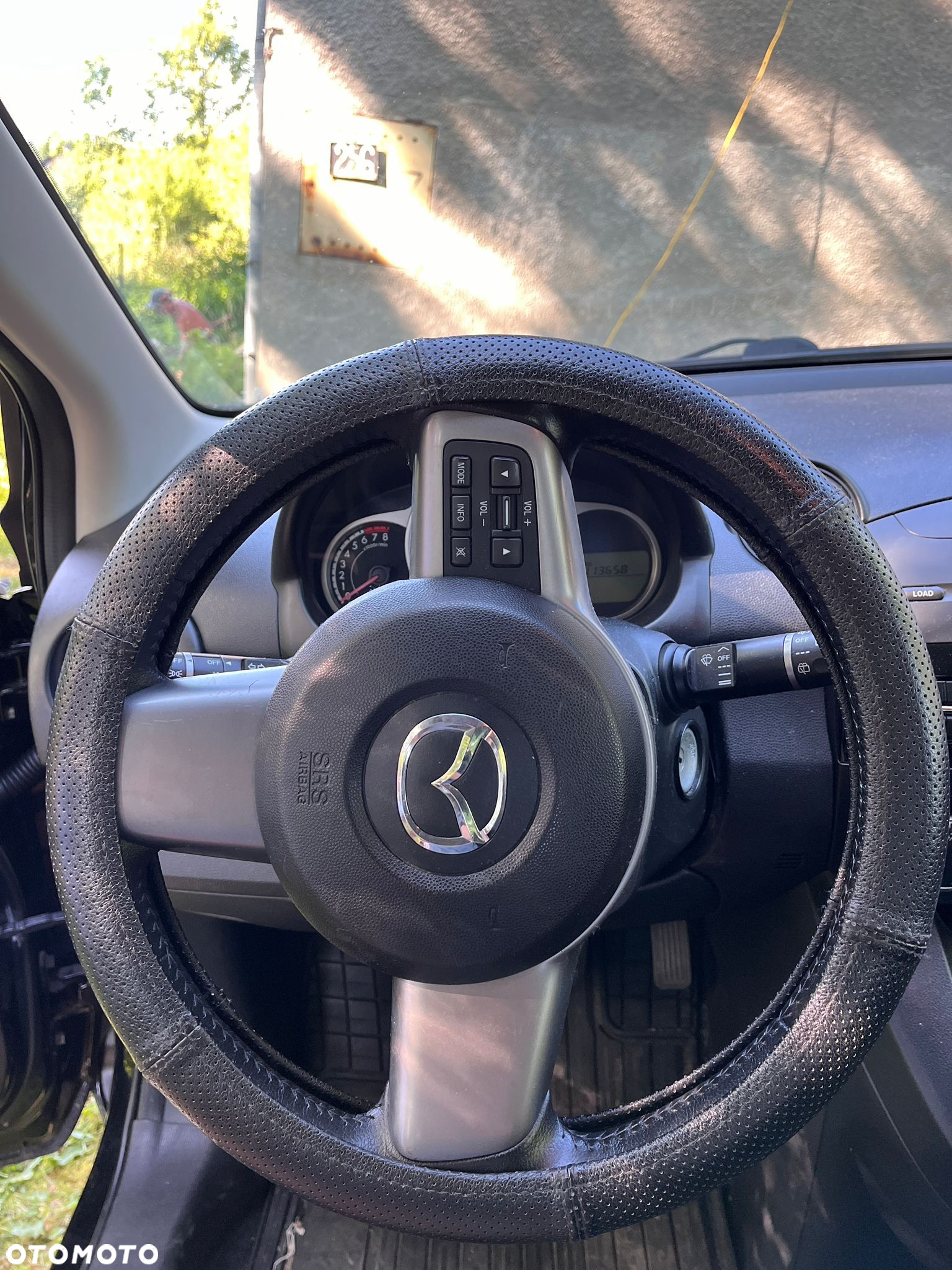 Mazda 2 - 5
