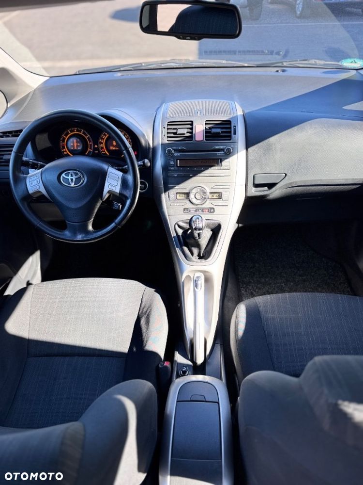 Toyota Auris - 28