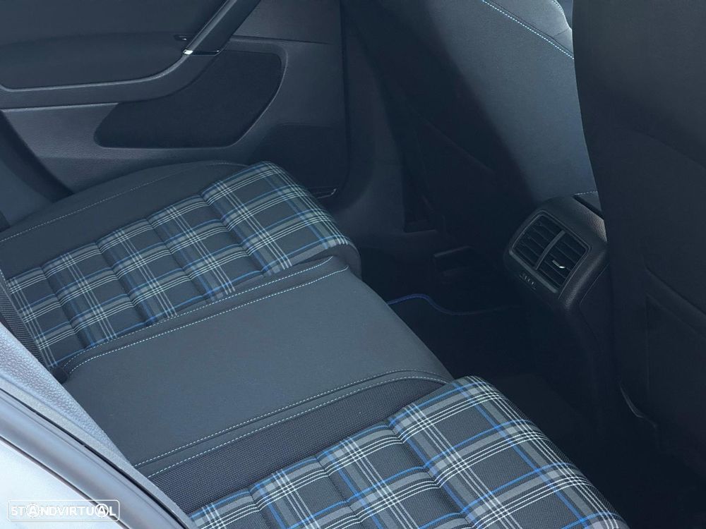 VW Golf 1.4 GTE Plug-in - 34