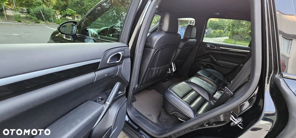 Porsche Cayenne Diesel Platinum Edition - 14