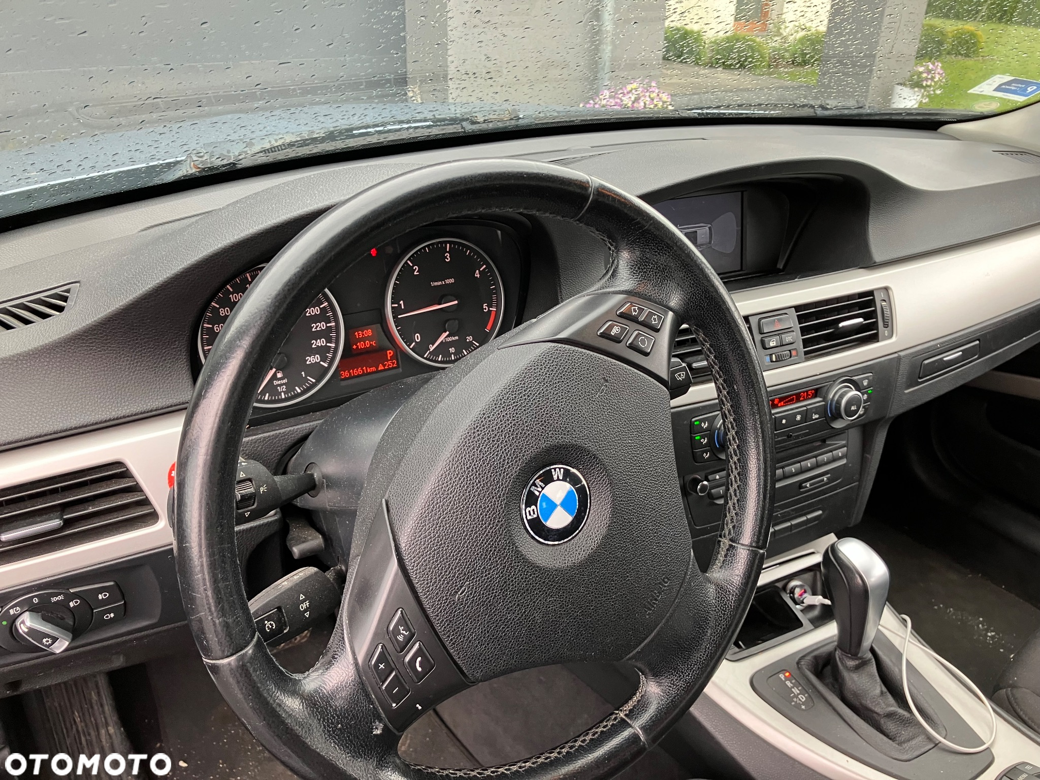 BMW Seria 3 320d DPF Touring - 12
