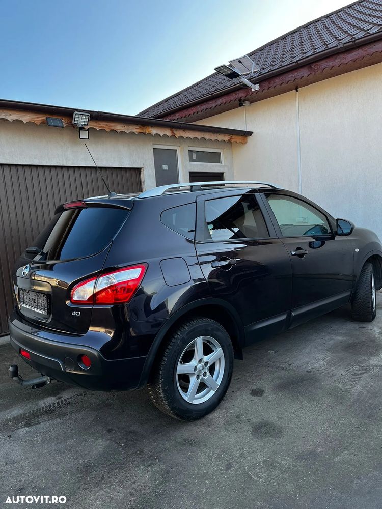 Nissan Qashqai 2.0 dCi DPF 4x4 Aut acenta - 2