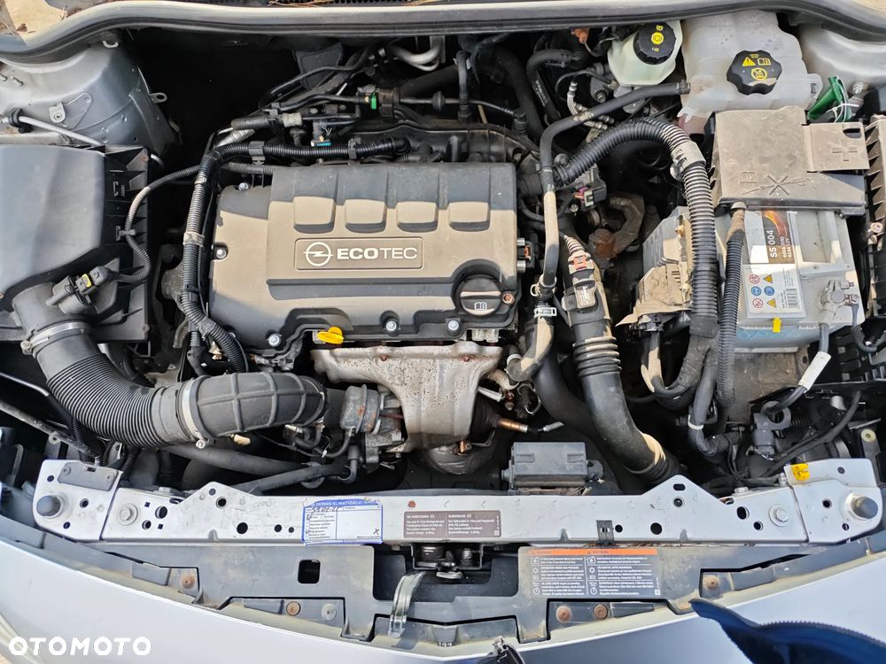 Opel Astra 1.4 Turbo - 20