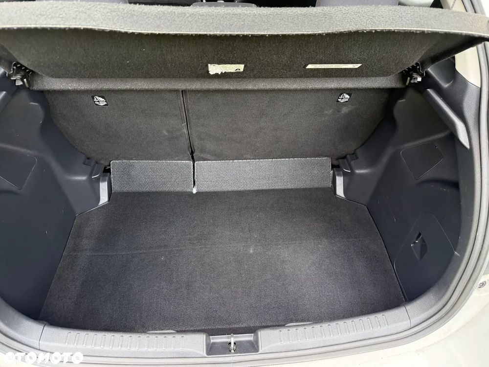 Toyota Yaris Hybrid 1.5 Comfort - 19