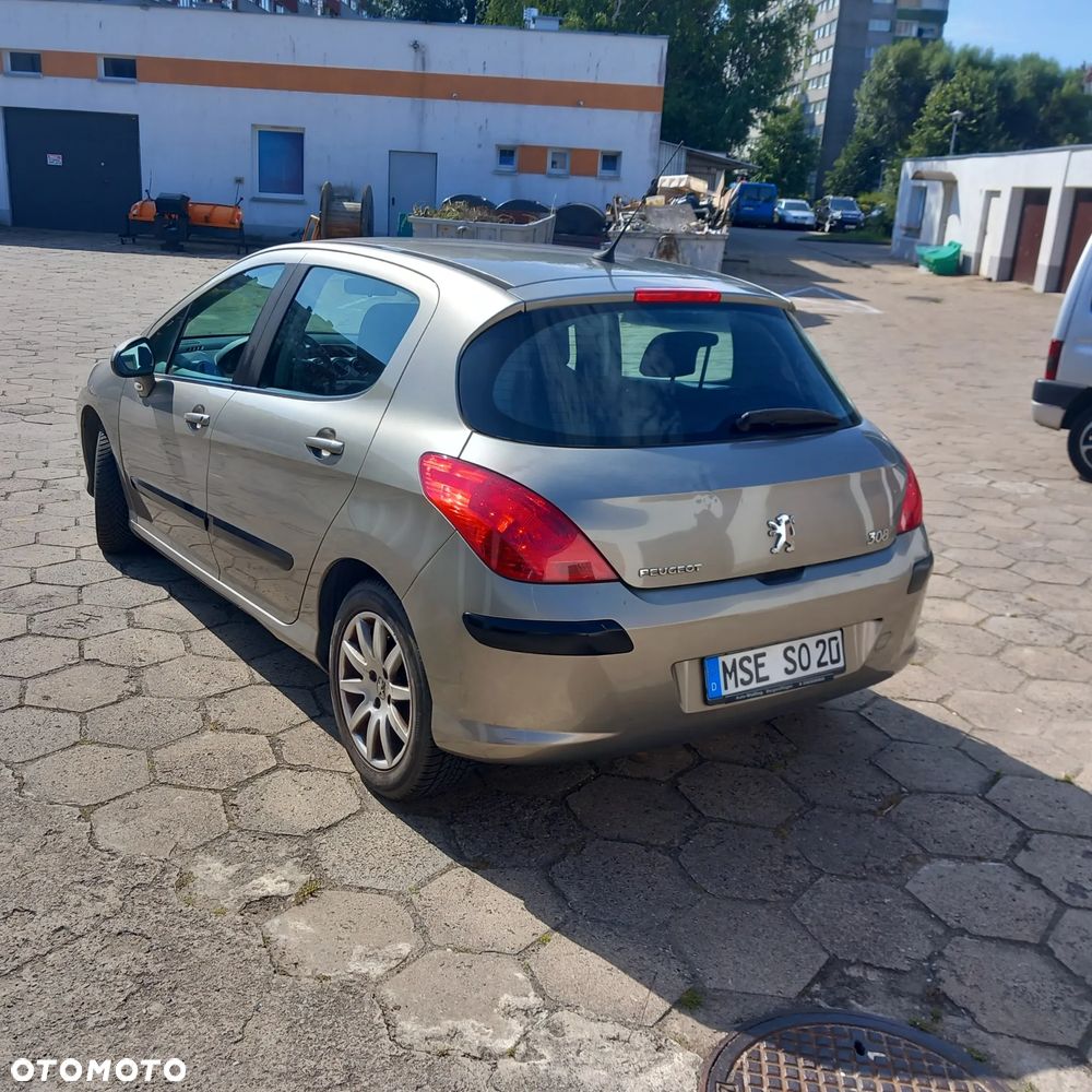 Peugeot 308 1.6 Premium Plus - 9