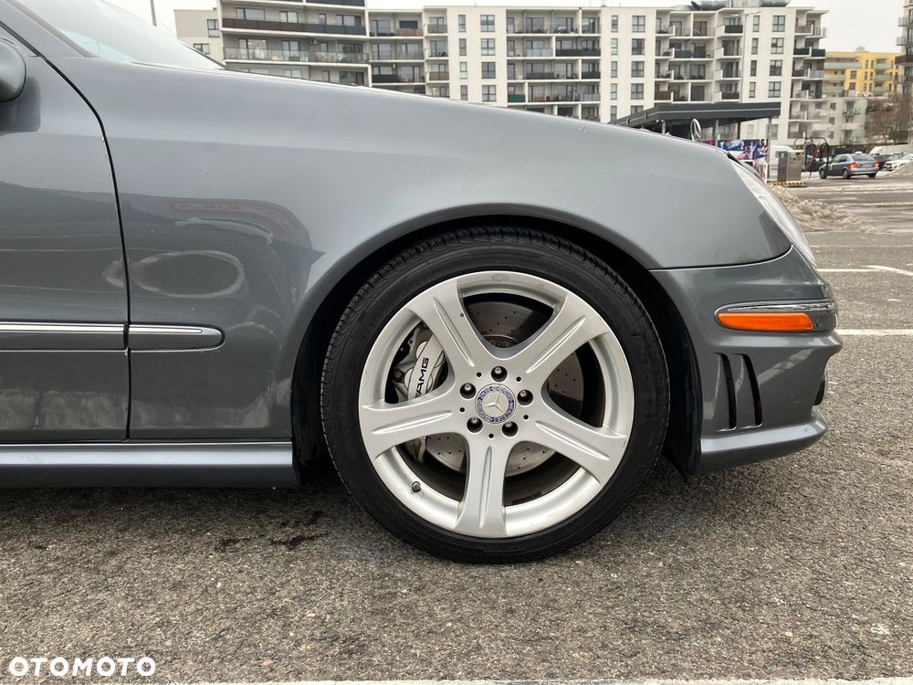 Mercedes-Benz Klasa E 63 AMG 7G-TRONIC - 13