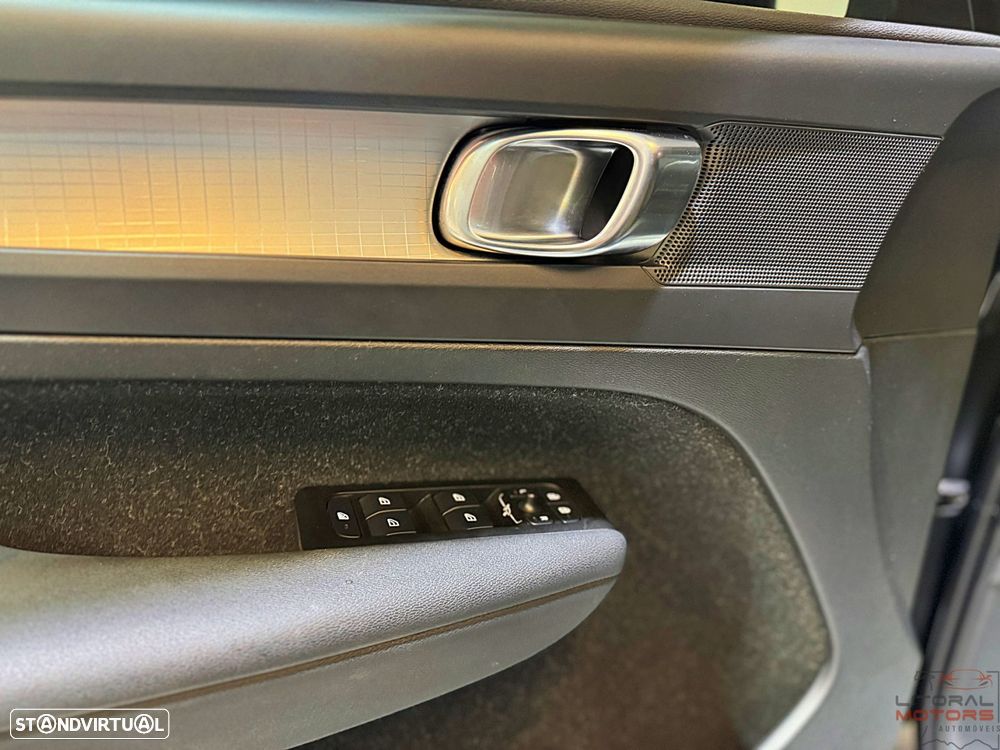Volvo XC 40 1.5 T5 PHEV Momentum Plus - 19