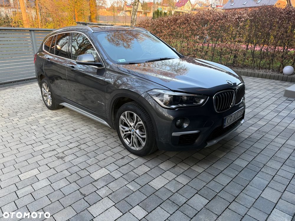 BMW X1 xDrive28i Sport Line - 3