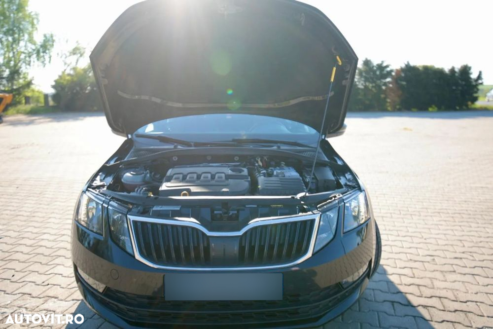 Skoda Octavia 1.6 TDI DSG Ambition - 12