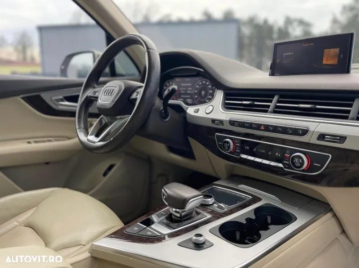 Audi Q7 3.0 TFSI Quattro Tiptronic - 5