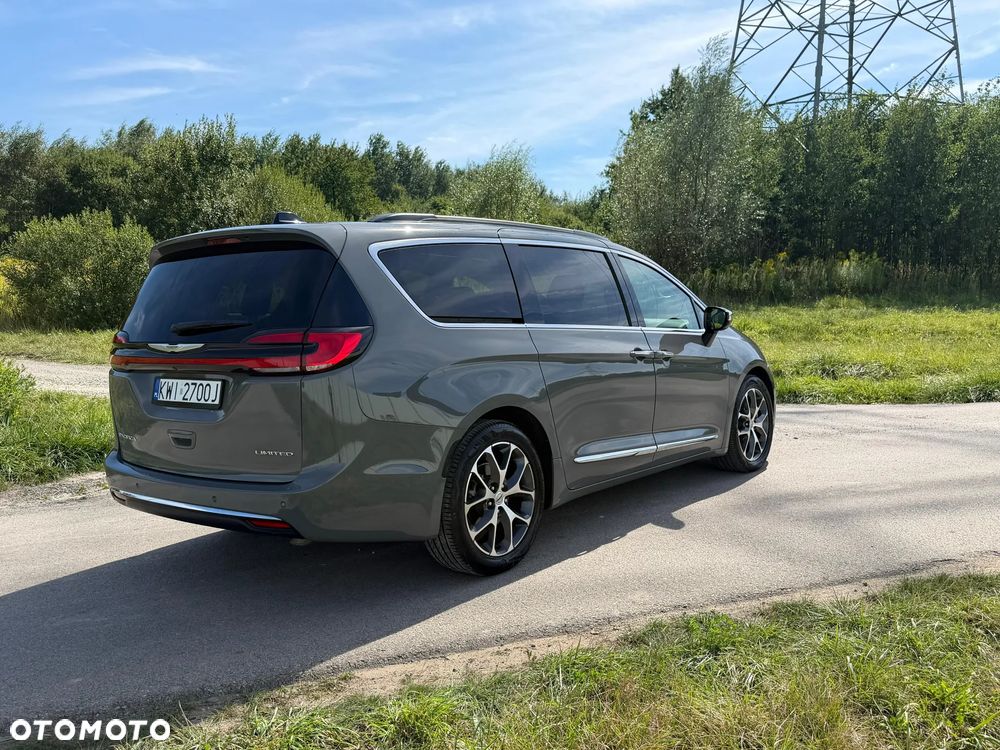 Chrysler Pacifica - 19