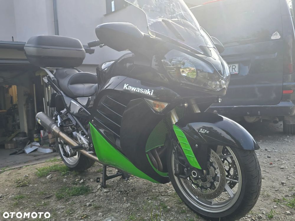 Kawasaki GTR - 2