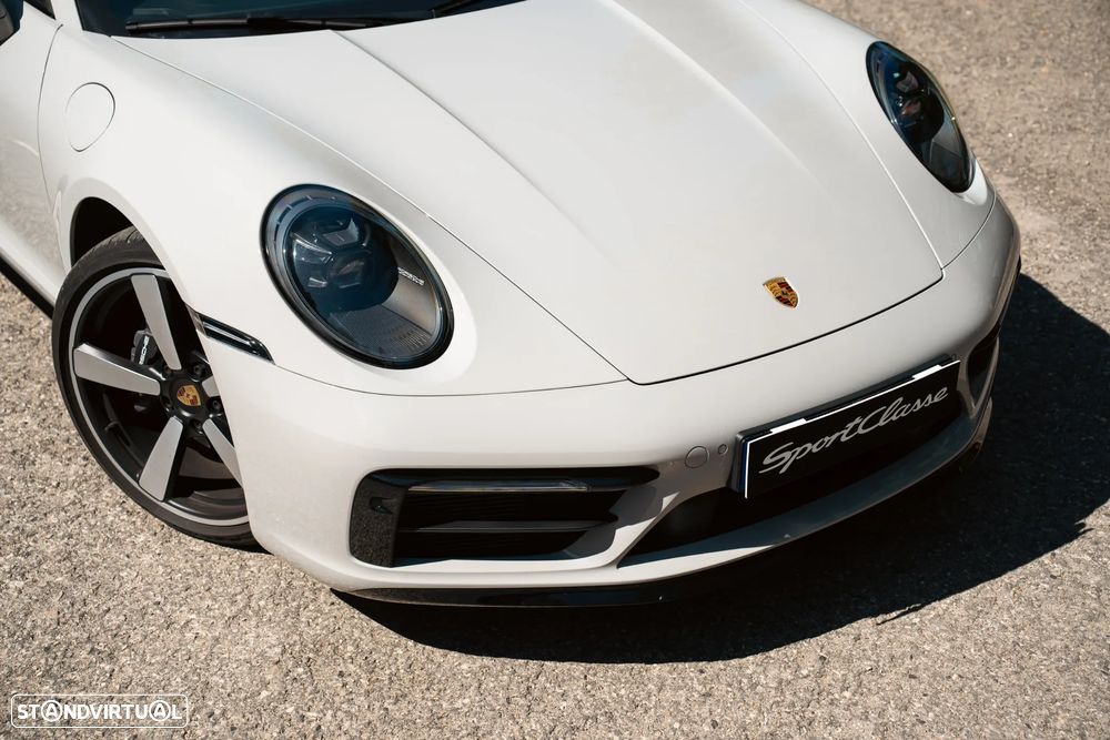 Porsche 911 (992) - 8
