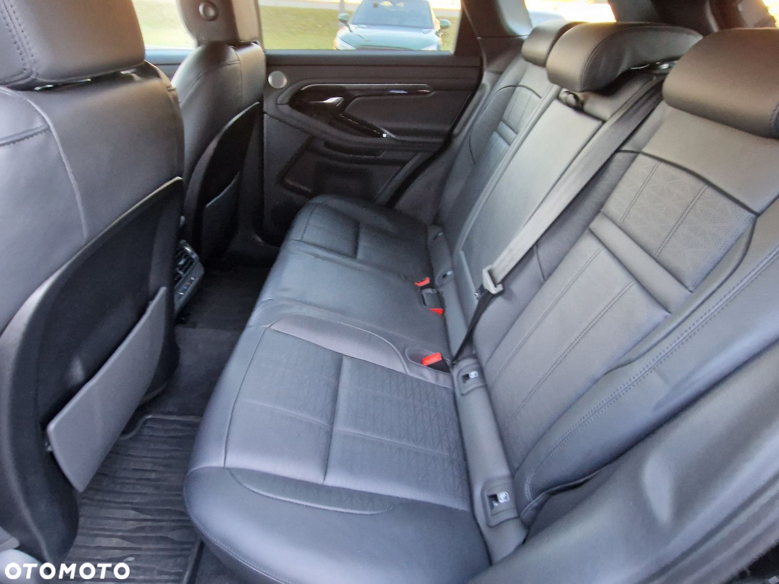 Land Rover Range Rover Evoque - 13