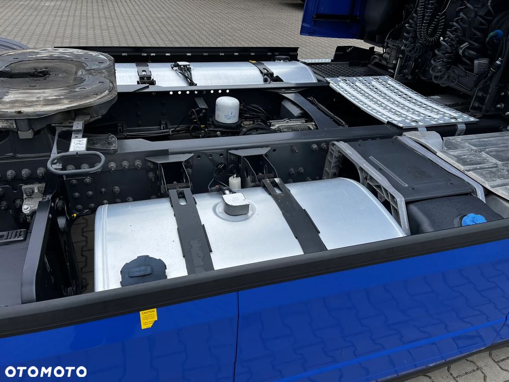 Volvo FH 500 EURO 6 / SPROWADZONY/ SERWISOWANY/KLIMA POSTOJOWA/DWA ZBIORNIKI - 6