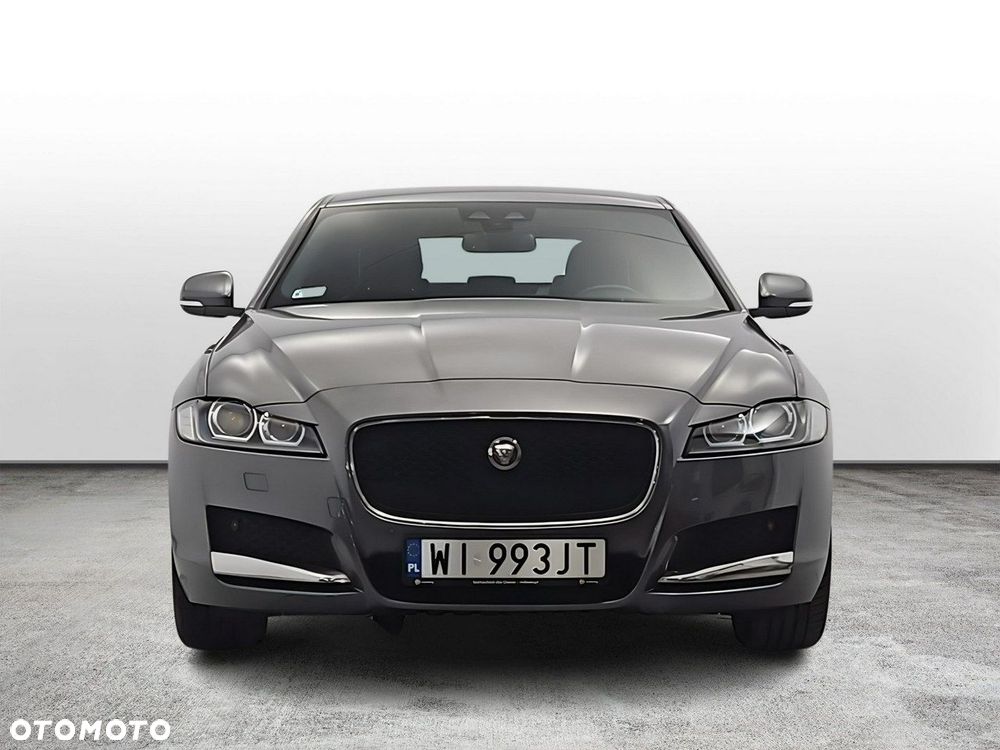 Jaguar XF 2.0 i4D Prestige - 8