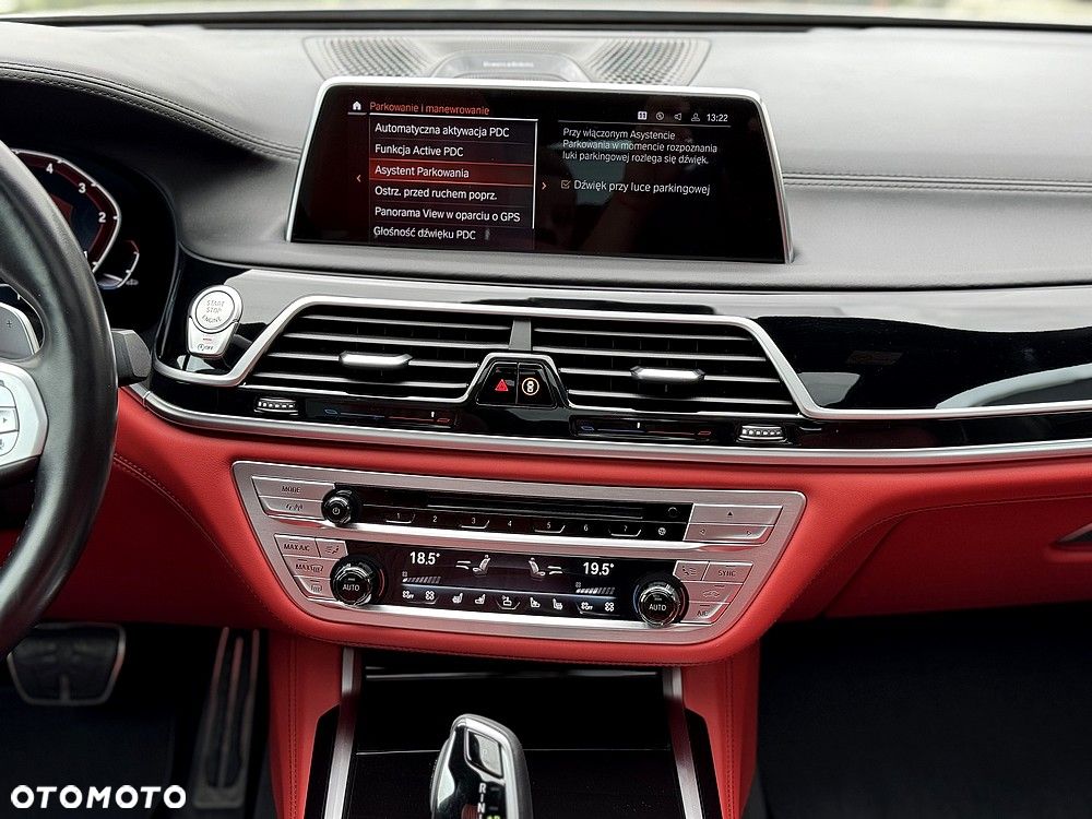 BMW Seria 7 750Ld xDrive sport - 32