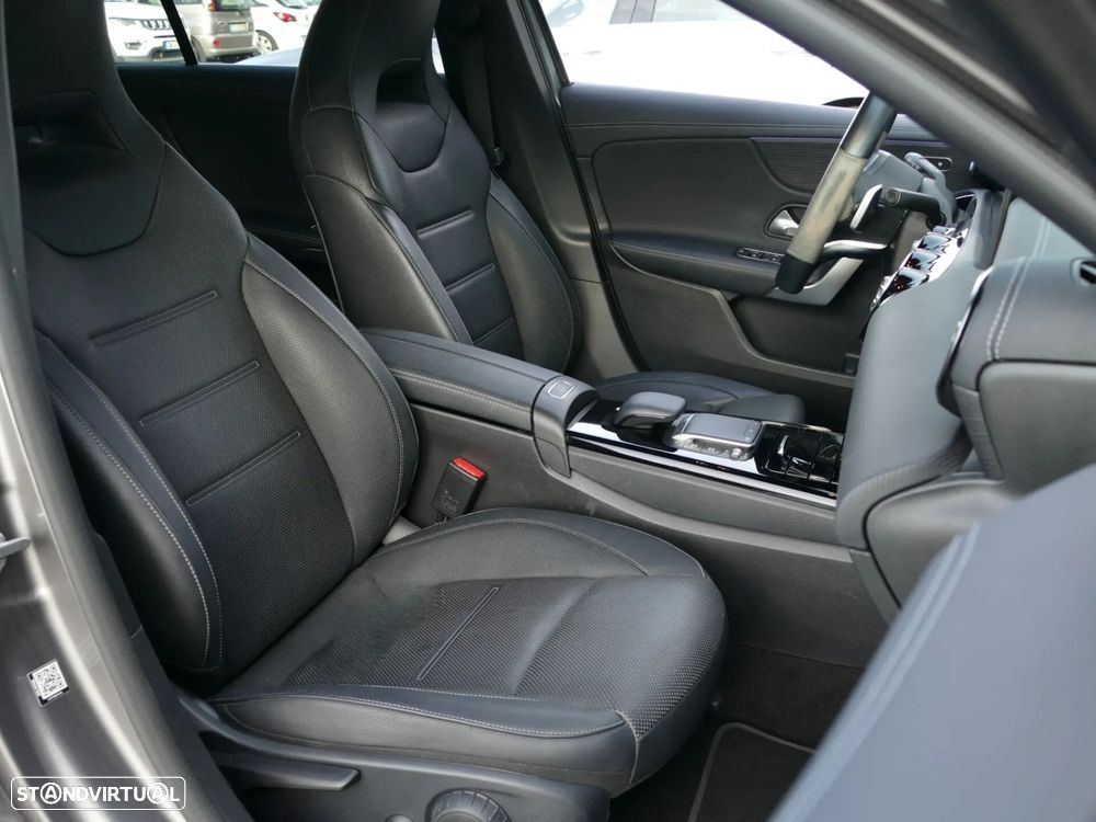 Mercedes-Benz A 250 e AMG Line - 29