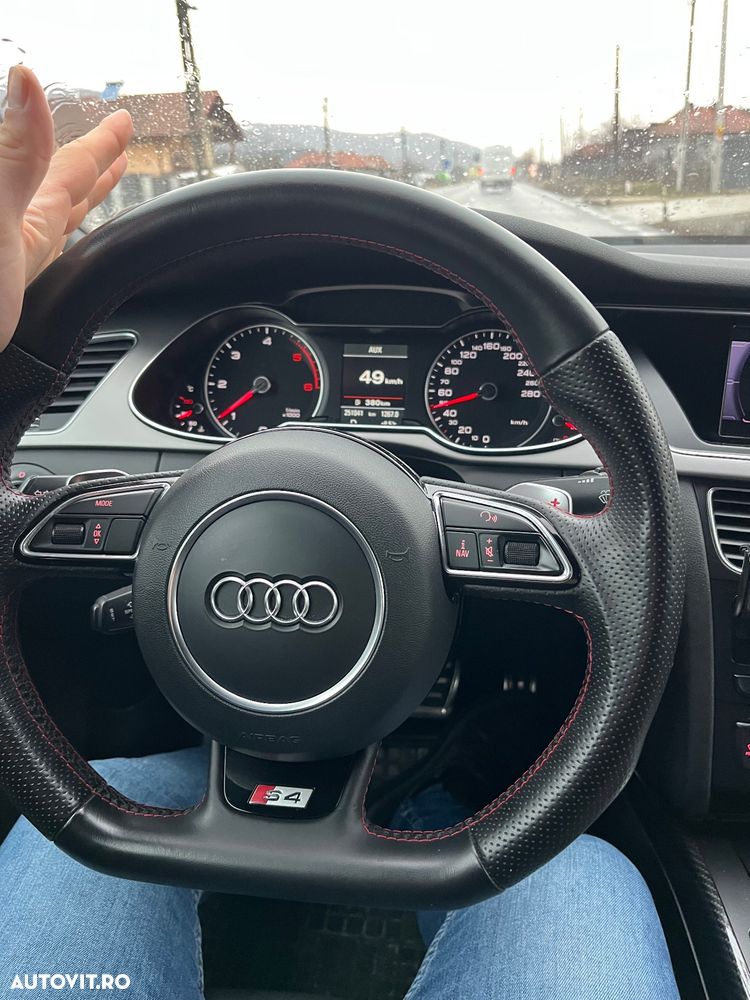 Audi A4 Avant 2.0 TDI DPF multitronic S line Sportpaket - 11