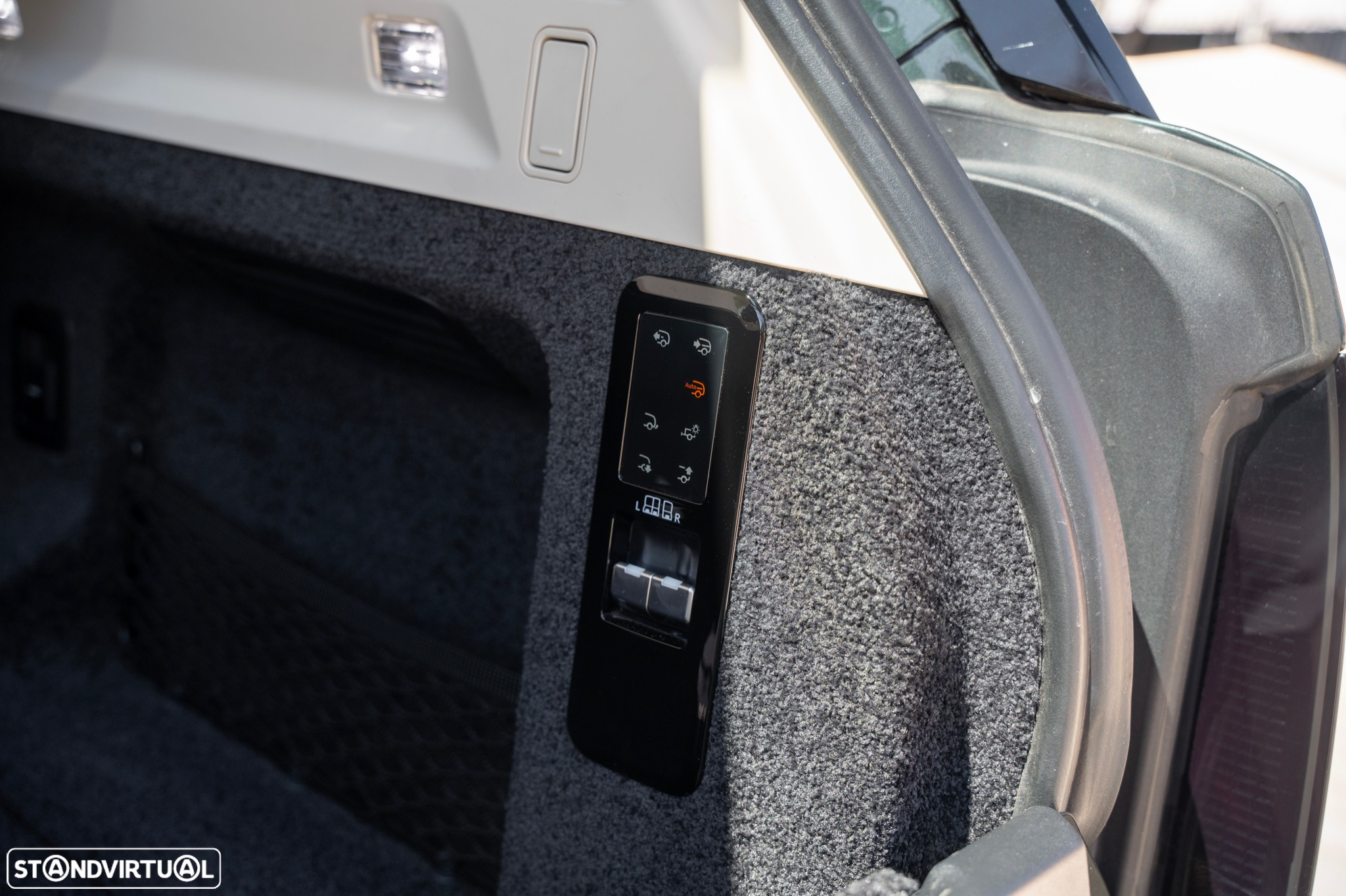 Land Rover Range Rover 3.0 P440e HSE - 27