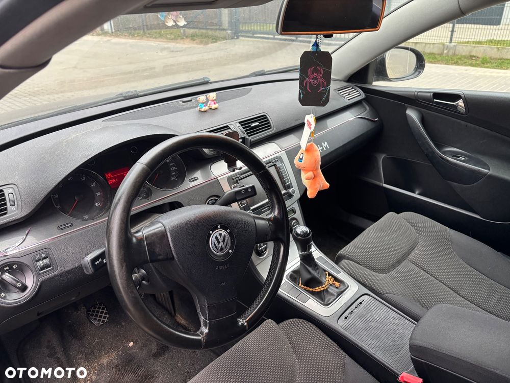 Volkswagen Passat 2.0 FSI Comfortline - 5