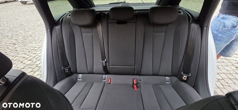 Audi A4 Avant 40 TDI quattro S tronic S line - 24