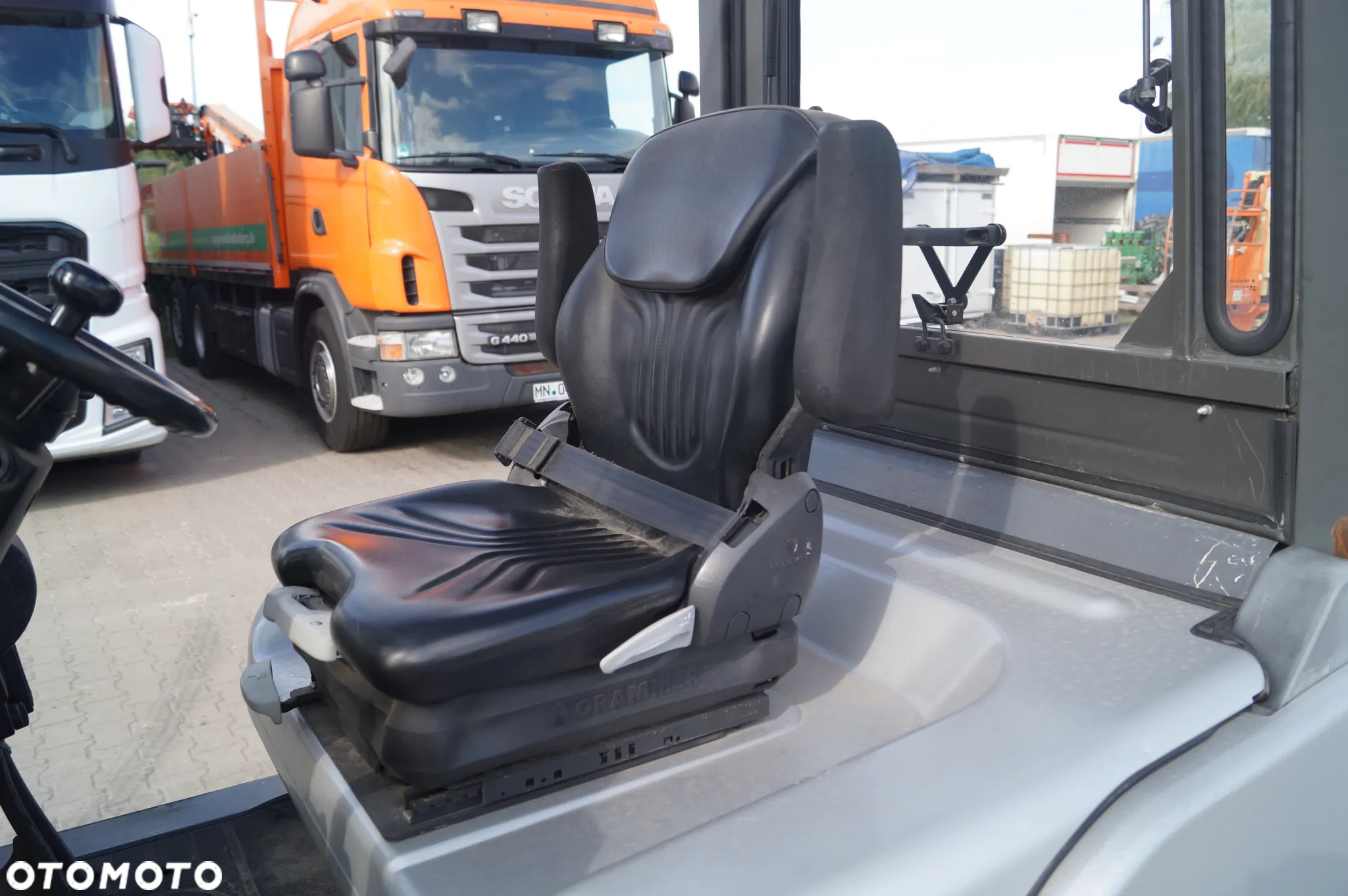 Nissan Wózek widłowy 4.5 tony udźwigu - 10