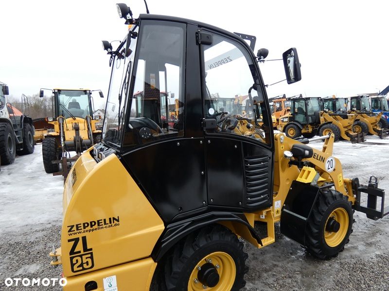 Zeppelin ZL25 ( Atlas AR320 ) 2024r / Powystawowa z Niemiec / Miniładowarka / - 29