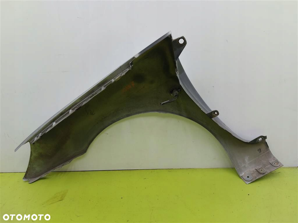 Błotnik przedni prawy Peugeot 307 I 2001-2008 LAK:EZR SREBRNY - 6