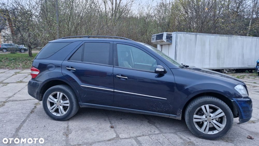 Mercedes-Benz ML - 4