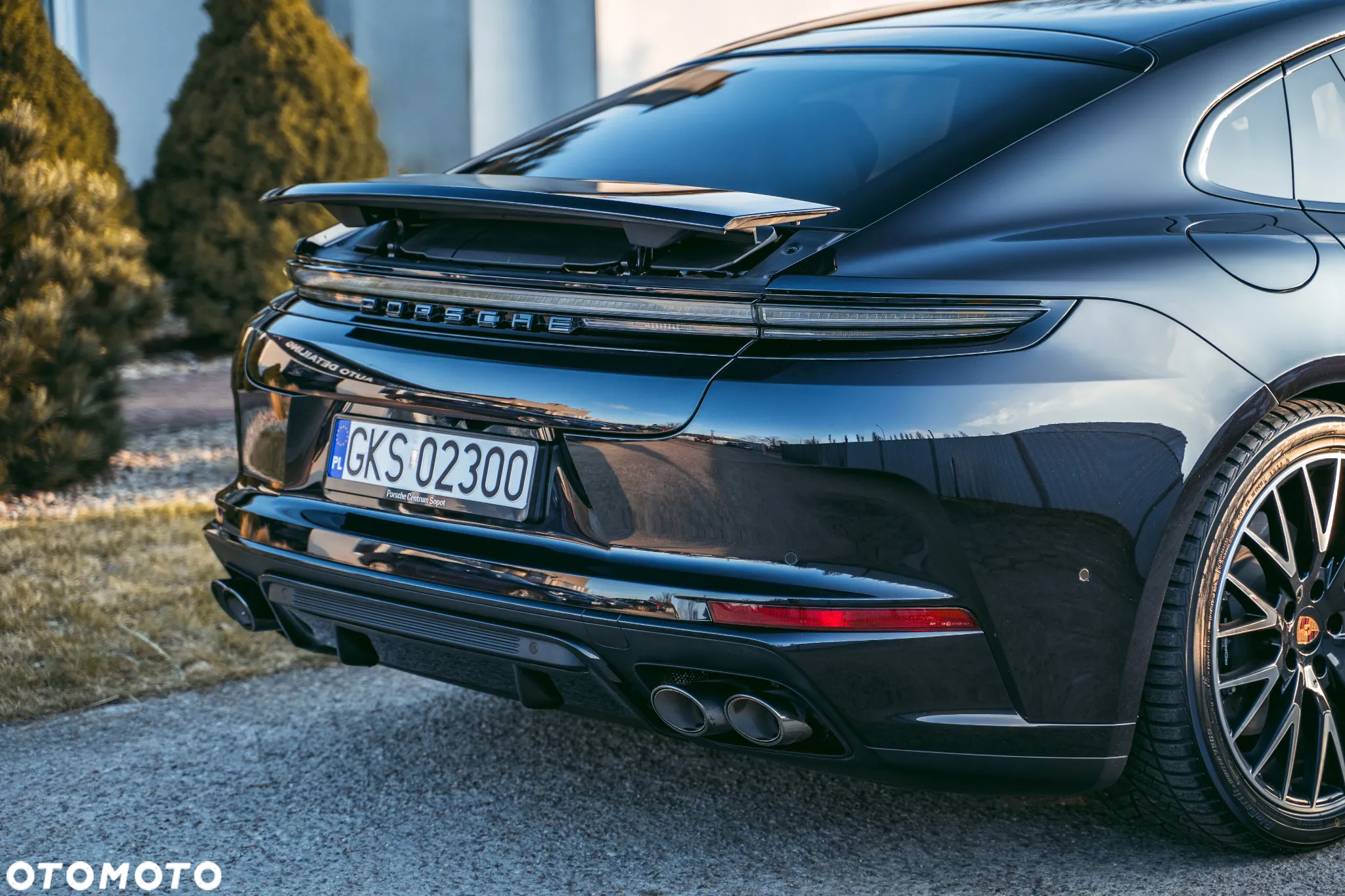 Porsche Panamera ver-4-e--hybrid-phev - 15