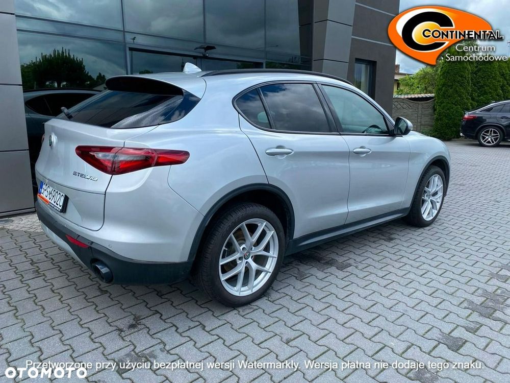 Alfa Romeo Stelvio - 4