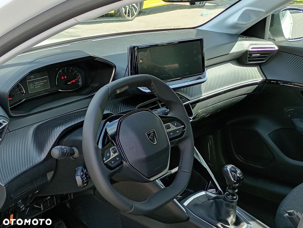 Peugeot 208 - 14