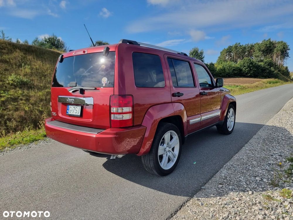 Jeep Liberty - 8