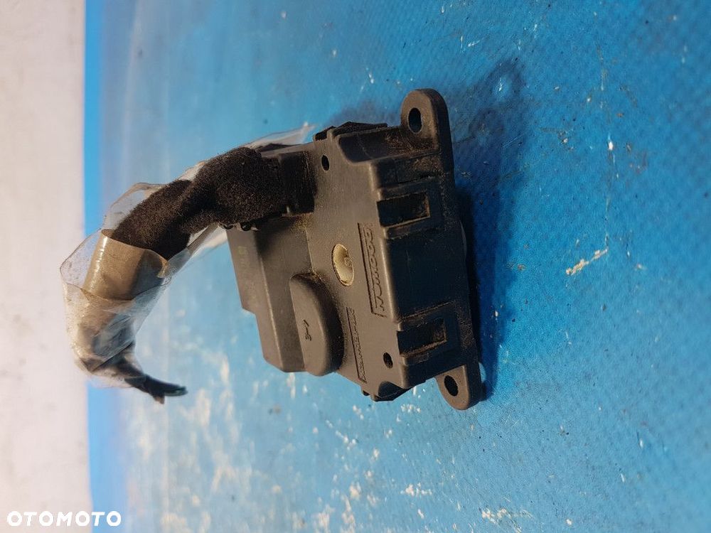 KIA CARNIVASILNICZEK NAGRZEWNICY H40073-0530C --- - 4