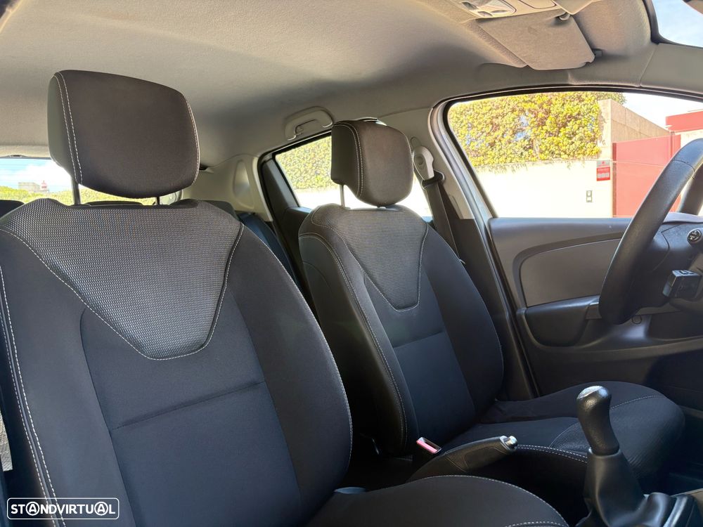 Renault Clio 1.5 dCi Dynamique S - 6