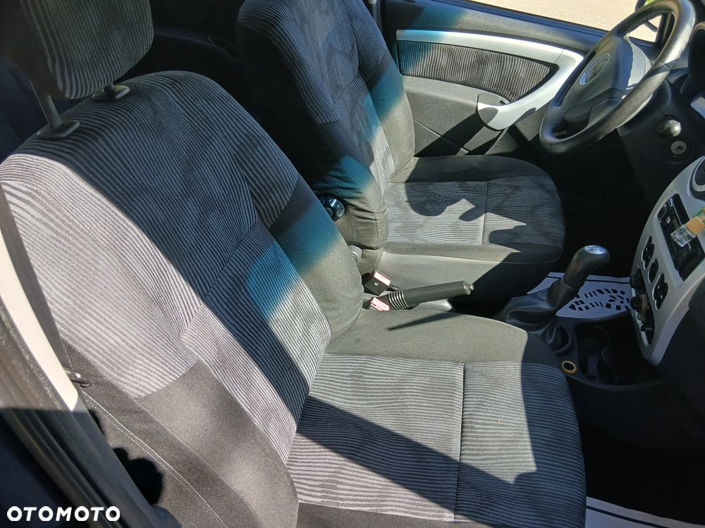 Dacia Sandero 1.6 Ambiance - 12