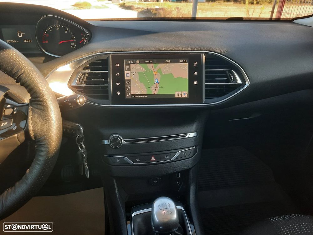 Peugeot 308 SW 1.6 BlueHDi Allure - 29