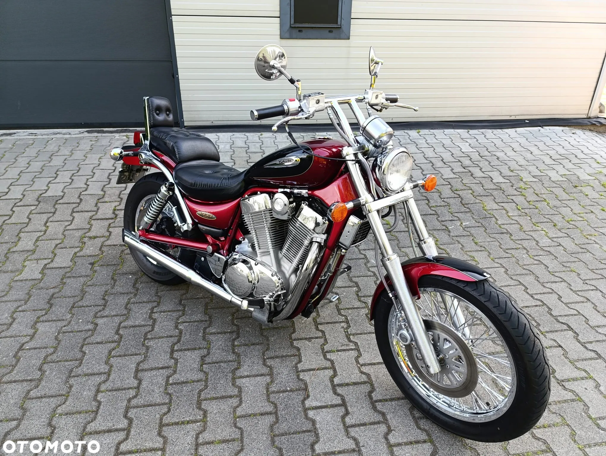 Suzuki Intruder - 3