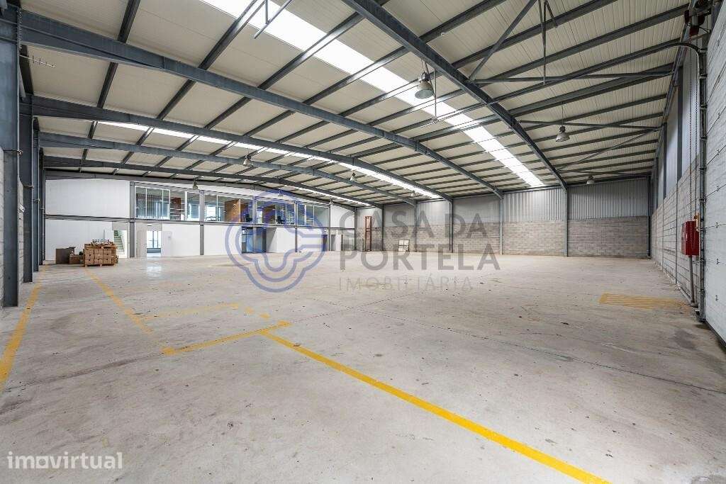 Armazém - Parque Industrial de Sobreposta, Braga - Grande imagem: 2/56