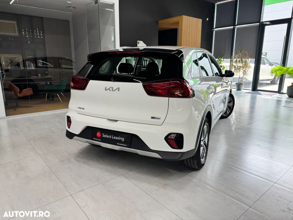 Kia Niro 1.6 GDI PHEV 2WD OPF Aut. Vision - 2