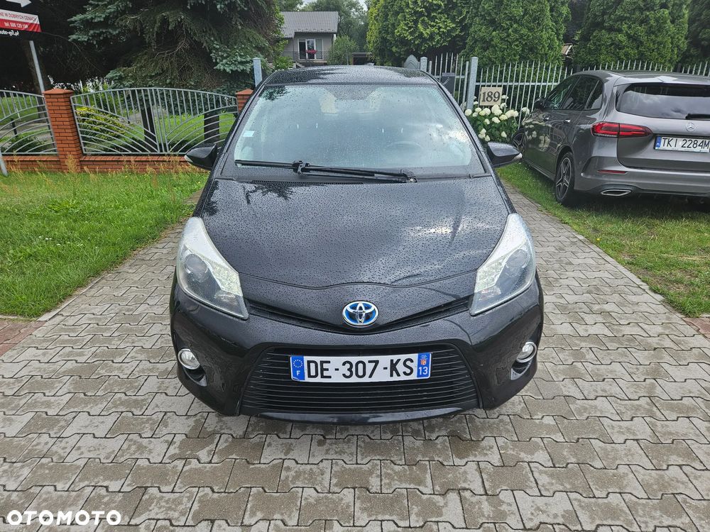 Toyota Yaris Hybrid 100 Sol - 21