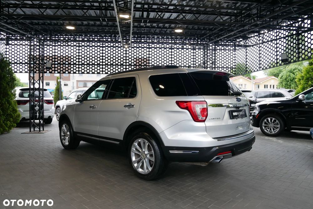 Ford Explorer - 4
