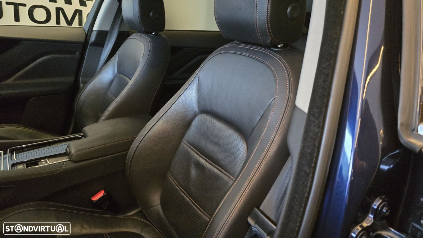 Jaguar F-Pace 2.0 i4D Prestige AWD Aut. - 35