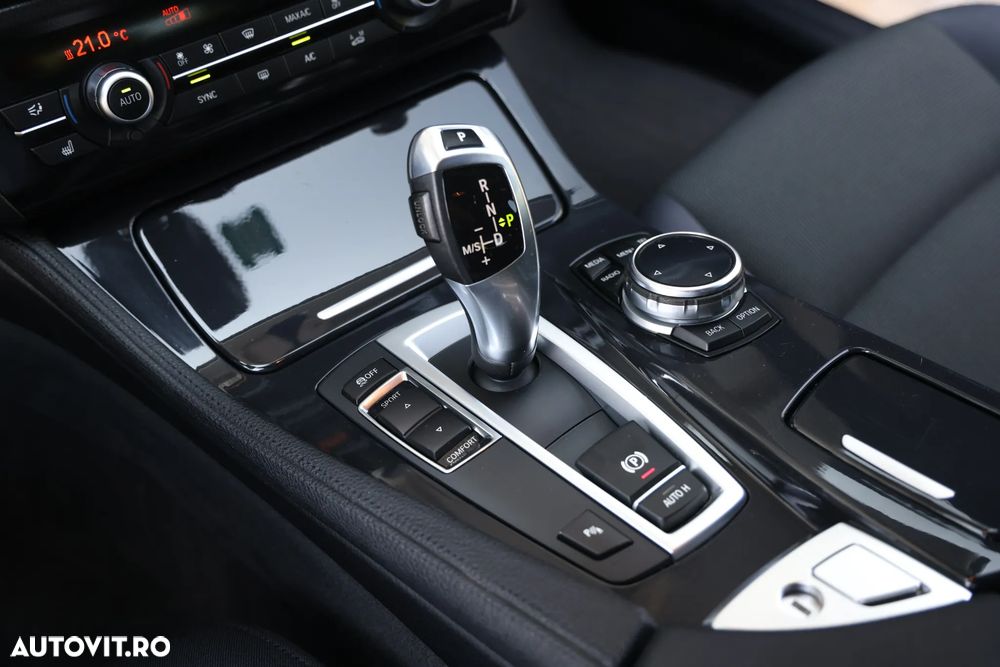 BMW Seria 5 518d Aut. - 28