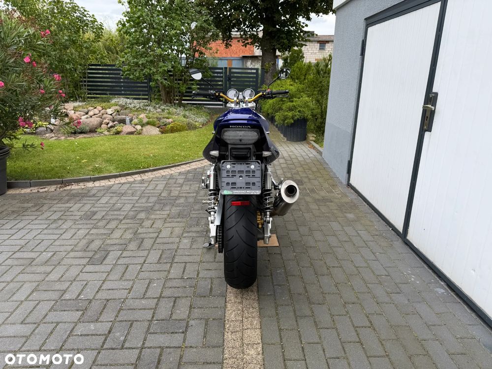 Honda CB - 8