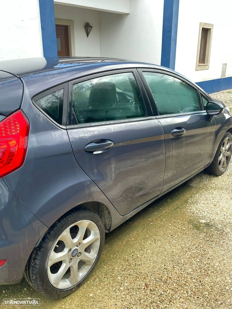 Ford Fiesta 1.25 Ambiente - 9