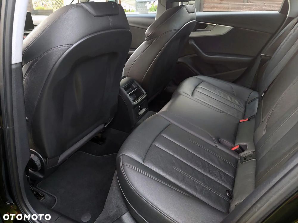 Audi A4 Limousine - 11