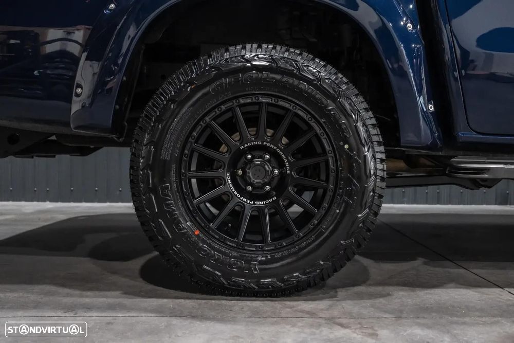 Mercedes-Benz X 250 - 48